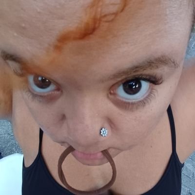 crybabykory's profile picture. coffe and tea (confia em ti 🌱)