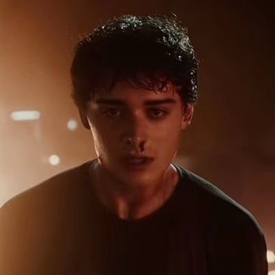 _Moon_2611's profile picture. | Byler | Lumax | #StrangerThings5