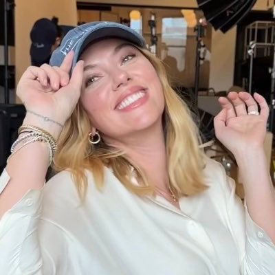 Scarlettjo25151's profile picture. Entrepreneur 🇺🇸 innovator , actress Get in on the ground floor of the latest movie 🎥