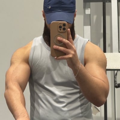 babushahhh's profile picture. 