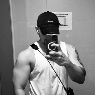 Jaksrobertow's profile picture. mabait pero malibog 🇵🇭🇸🇬