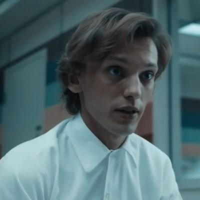 voguemj_'s profile picture. 16 | Builder | Modeler | Singer | Obsessed w/ detail & design
⚓Conan Gray