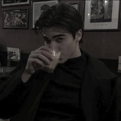 hdnxhcn7's profile picture. بعض الكلام الي تحليه مسموم…