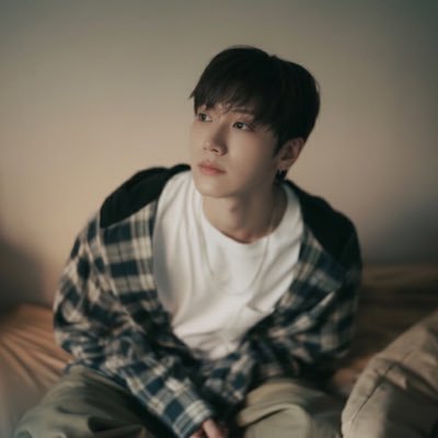 hourstenlee's profile picture. — for #TEN. (fan account)