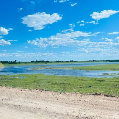 MavimbelaYvette's profile picture. Unbothered by chaos, booked by choice 💅🏽 | Soft heart, steel standards | #CEOofMyPeace