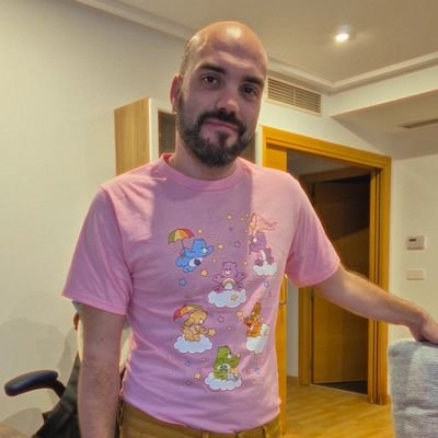 zzmx's profile picture. Ya no sé cuantos caracteres son.