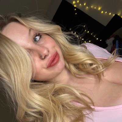 SnowItsskinzy_'s profile picture. OFFICIAL ACCOUNT (Suspended twice)) | 19| Black men free dm💖 | Won’t answer L white bois without 50$ Inital Trib😡 Black bredx1♠️🤭🙇🏼‍♂️pay up 🐶