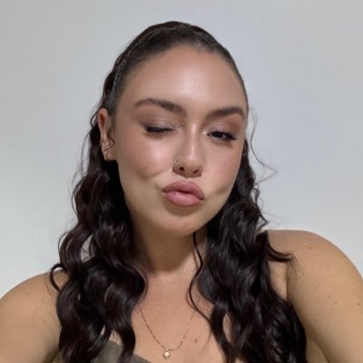 amanda_gaabi's profile picture. meu tio diz que sou amanda pancadão