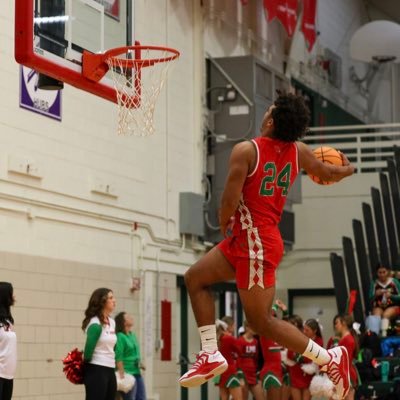 Marion_Persich's profile picture. LP Highschool | C/O 2028 | Multi sport athlete | #1 Dual Threat Qb in IL co 2028 🏈 | Varsity Combo Gaurd 🏀 | 6’4 | 220lbs | HC- JJ Raffelson 847-989-4620