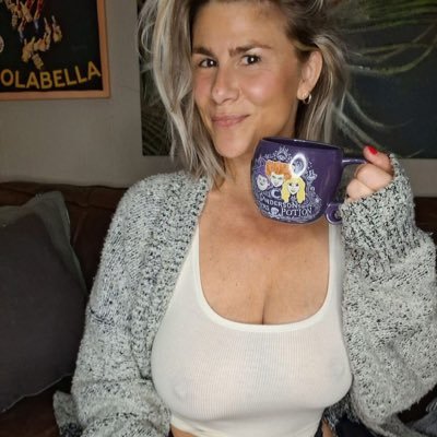 sarahmarshal0's profile picture. I’m a content creator, I make adult videos 🍆🍑 and erotic pictures 🥵 of myself to fund my son chemo trip treatment whom his suffering from leukemia cancer.