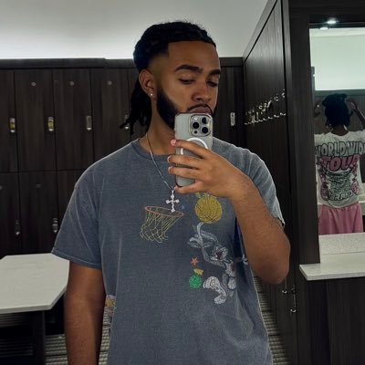 HoodieBax's profile picture. Retired YouTuber