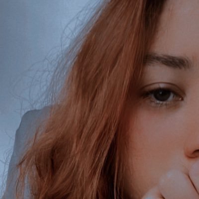 rayssaoliveirax's profile picture. 