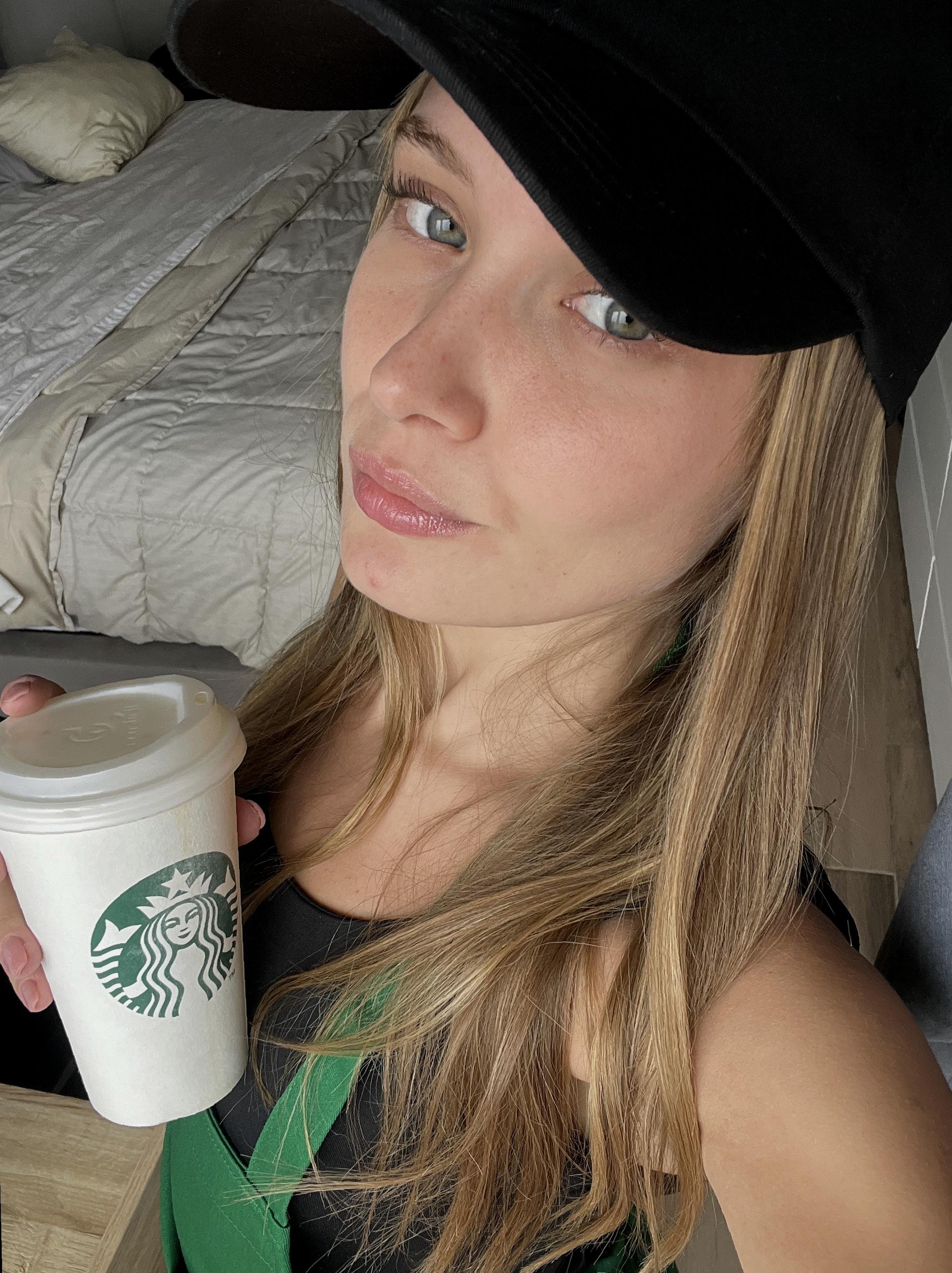 Johnson454404's profile picture. naughty barista ☕🔥 curious what it’d be like to make “content” with the right person… the link under this tells me who’s bold enough 😇