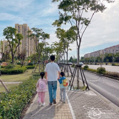 zdltalk's profile picture. With AI.