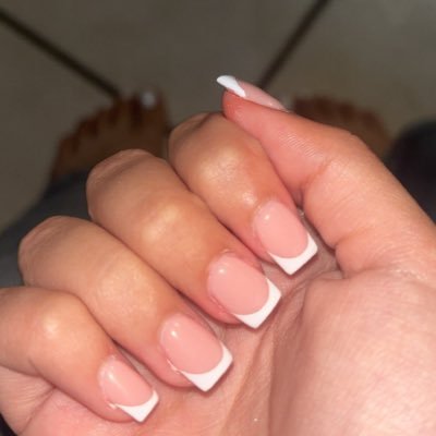 winendineangie's profile picture. won’t be active for a bit