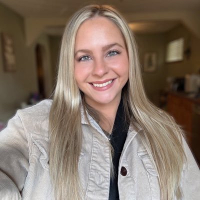 MrsC_WV's profile picture. 💍/🧑‍🧑‍🧒 •Title I Teacher in Rural WV 🍎📚♥️✏️👩🏼‍🏫 •#ClearTheList #TeachersOfX NO DM’s, please! 🚫