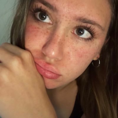 beamitch05's profile picture. 19 𓈒⟡₊⋆∘ if you’re here I already own you 𓈒⟡₊⋆∘ no tribute = blocked :P unblock fee: $100 @princessbeass