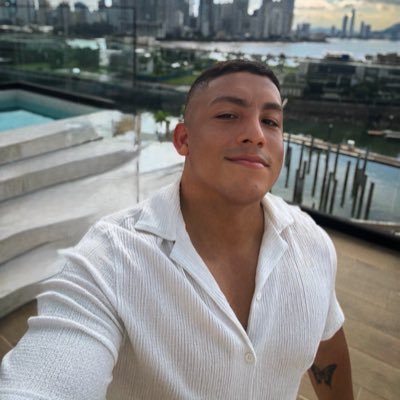 jessyadmir's profile picture. Un poco de todo✨Instagram: @jessyrood