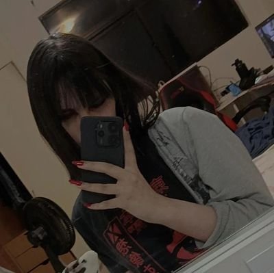 lobotomilly's profile picture. intj 5w6 ♅
https://t.co/ileYcw1IOs

this is a safe space for me, the rest of you are in danger i think