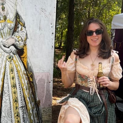 raewolff_'s profile picture. local tall girl | negroni enjoyer