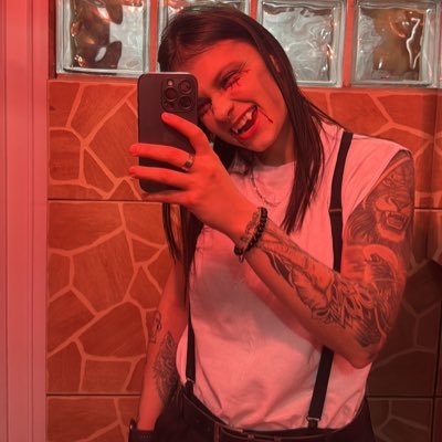 lolittei's profile picture. Geminiana publicitária que sofre pelo @scinternacional