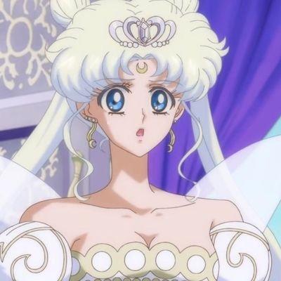 serenitylunaris's profile picture. 