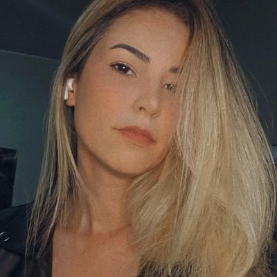 kari_akane's profile picture. She | Her - Creator of @fightingirlscbr  l 
#2xkobrasil FGC | Criadora de conteúdo
 | Instagram: kary.akane ✨️jogue 2xko💚
Solteira 🙏🏻✌🏻