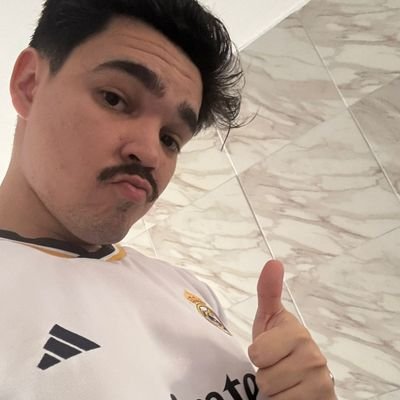 ffcvini_'s profile picture. educação física -
fluminense & real madrid -
@sixers