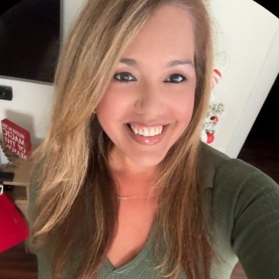 mireily519's profile picture. Family first❣️SPED 29th year veteran teacher 🍎 love to travel ✈️ dance 💃🏻 music 🎶 beach life🧜🏼‍♀️.  NO DM | $Charliem1489