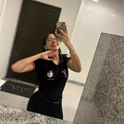 andradepietram's profile picture. Ser jovem e não ser revolucionário e uma contradição genética.