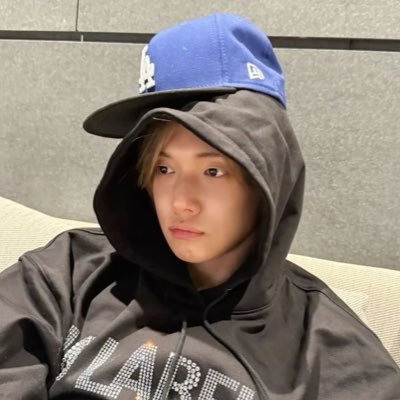 ddlzzn's profile picture. 