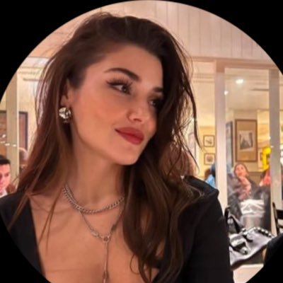 Ellee9_'s profile picture. 