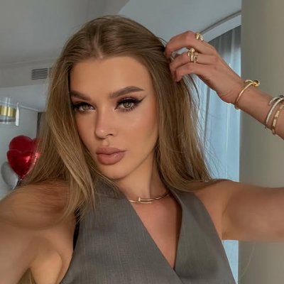 Linda88524's profile picture. For God, for our country, for our families. Asking us why we fight is like asking a leaf why it falls! #MAGA #🚫Cryptocurrency