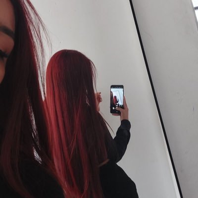 Rvelvetof25's profile picture. 