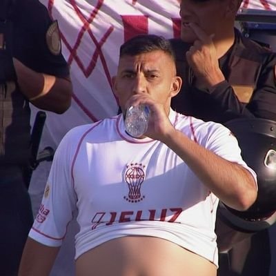 valenguerrini8's profile picture. Quemero, por suerte o por desgracia.

14.276.579.

Pergaminense como Ricardo Mollo.