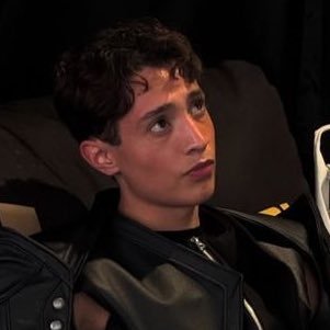 weristkyle's profile picture. #志歩 's ♡ | mainly esctwt + pjsktwt ! ! .𖥔 ݁ ˖