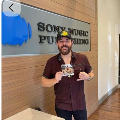 dr_ronard36167's profile picture. singer