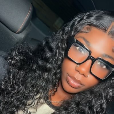 neseeann_'s profile picture. 