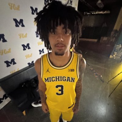 nuroFN7's profile picture. 〽️.