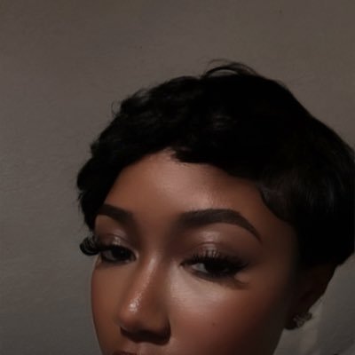 planetnomiko's profile picture. 