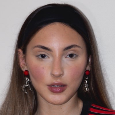 GabiFracassio's profile picture. 💋 de friburgo pro RJ // https://t.co/AbjCTBt1TH // Tktk: @gabifracassio