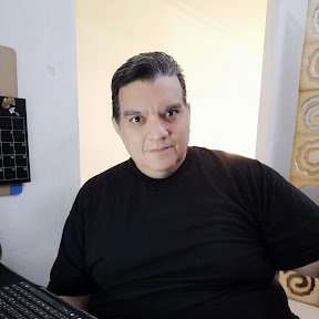 soyedwinomar_'s profile picture. Comparto experiencias reales sobre emprendimientos, crecimiento profesional y personal 💫. Minimalista
Contactos👇