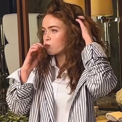 sinksslut's profile picture. long haired sadie sink number 1 fan