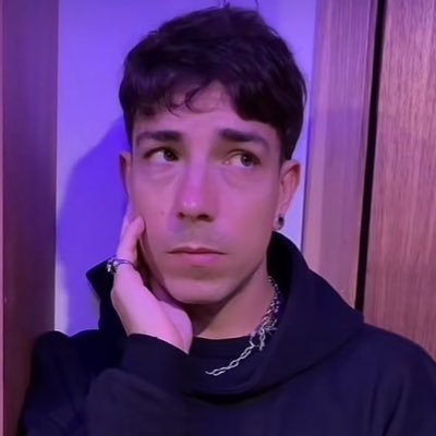 trustjbs's profile picture. gabriela