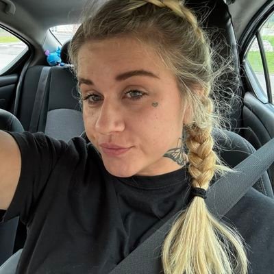 Millieiris00's profile picture. Lost my old twitter account due to my phone that got stolen so please follow my new account
 I am Forex/Crypto Trader and also a Massage Therapist