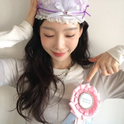 taengirenes's profile picture. #태연 #아이린: promise i will stay the same