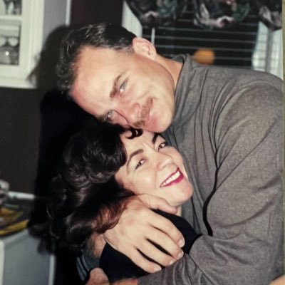 HHolliger's profile picture. Life is a gift. Love the ones close to you, you might wish you’d done it more. Find margin. Be kind. Be ready. #gratitude. Romans 5:8.