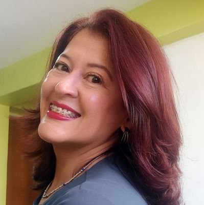 ireligcarolina's profile picture. Genial, Auténtica, Ocurrente, Pasional, Magallanera, Caraqueña y del Real Madrid ! 
La Reina de los Apodos 👸