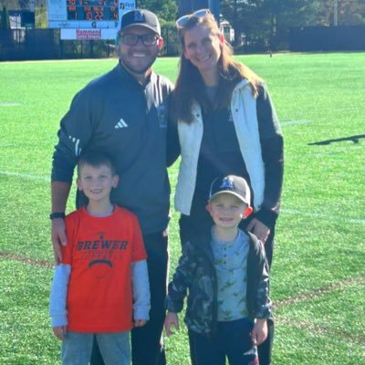 _Coach_Hobbs's profile picture. Defensive Coordinator | Recruiting Coordinator | Linebackers Coach | @hussonfootball | Recruiting Areas: CT, VT, NY Sections 7, 2, 1, CA, JUCO | #Hus2onGuy5