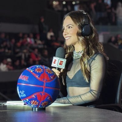 juliaheadley's profile picture. ESPN talent | SportSCenter anchor | Narradora-Play by play commentator ⚽️🏀 | Opiniones personales